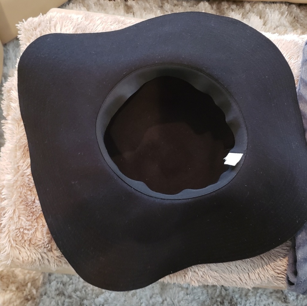 Floppy hat - Picture 3 of 7